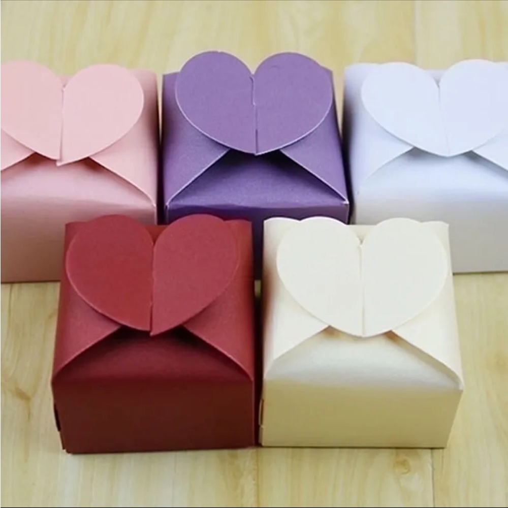 25 Piece 3” x 1.5” Heart Gift Boxes-Buy Now - Picture 3 of 4